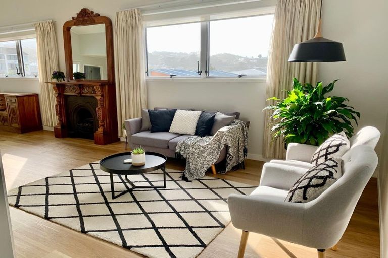 Photo of property in 1/9 Broderick Road, Johnsonville, Wellington, 6037