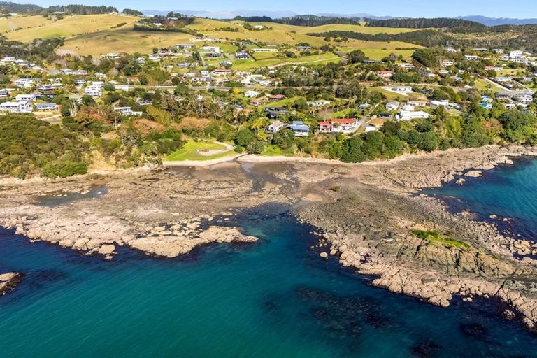 Photo of property in 54 Powells Road, Cable Bay, 0420