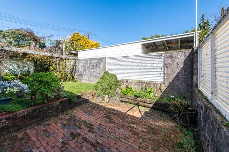 Photo of property in 69 Willerton Avenue, New Lynn, Auckland, 0600