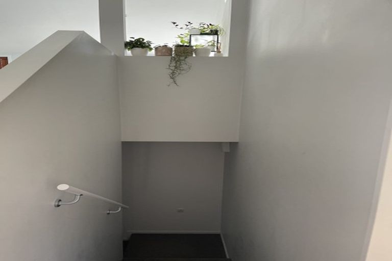 Photo of property in 4a Richards Avenue, Forrest Hill, Auckland, 0620