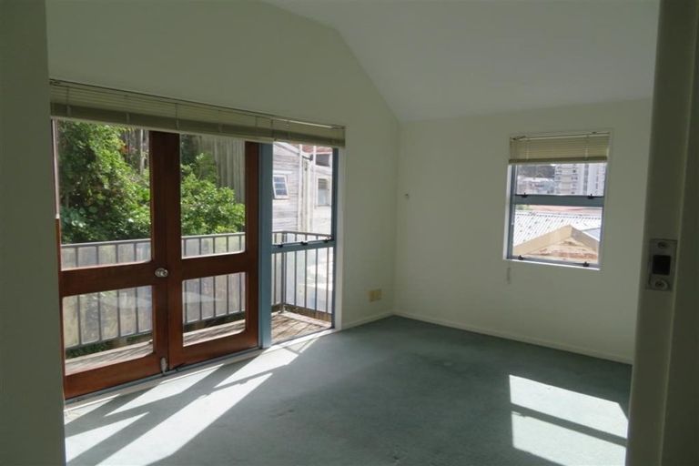 Photo of property in 2/18 Ohiro Road, Aro Valley, Wellington, 6021