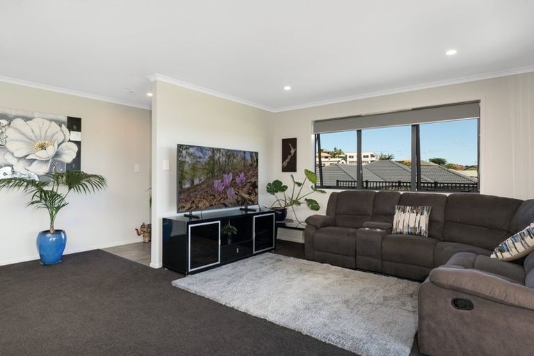 Photo of property in 1 Albatross Lane, Welcome Bay, Tauranga, 3112