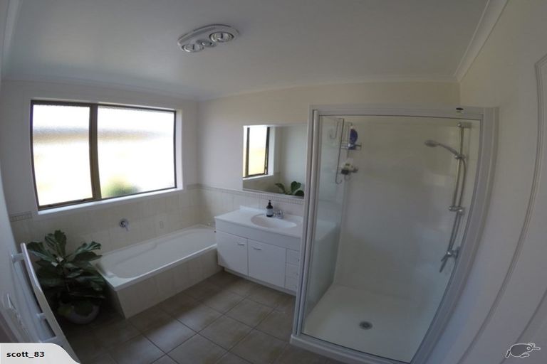 Photo of property in 14 Cranmer Close, Rototuna North, Hamilton, 3210