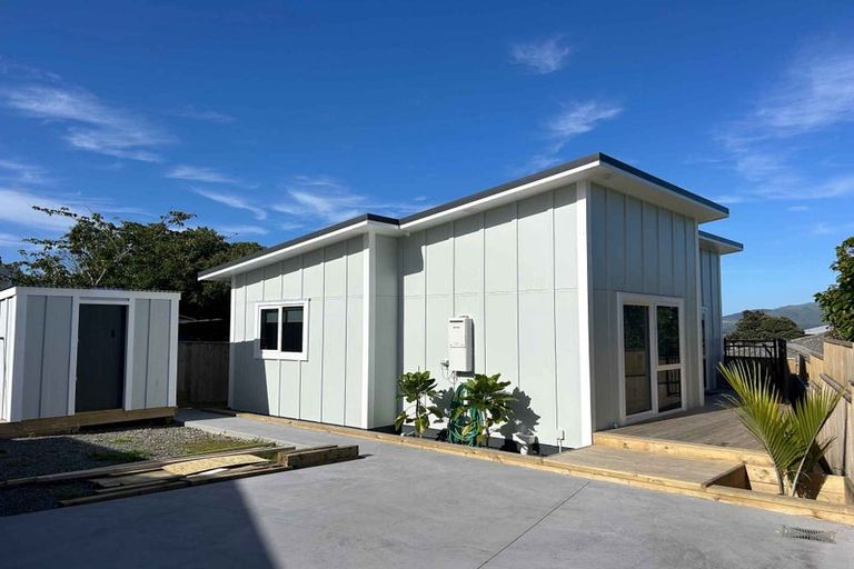 Photo of property in 77a Arahura Crescent, Waitangirua, Porirua, 5024