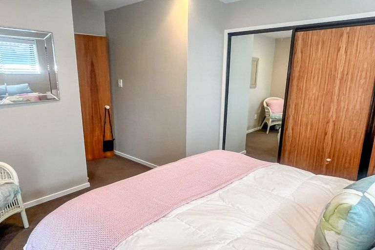 Photo of property in 2/9 Campbell Street, Sumner, Christchurch, 8081