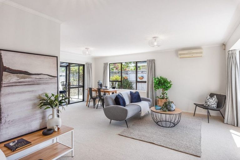 Photo of property in 1/29 Rosebank Grove, Waikanae, 5036