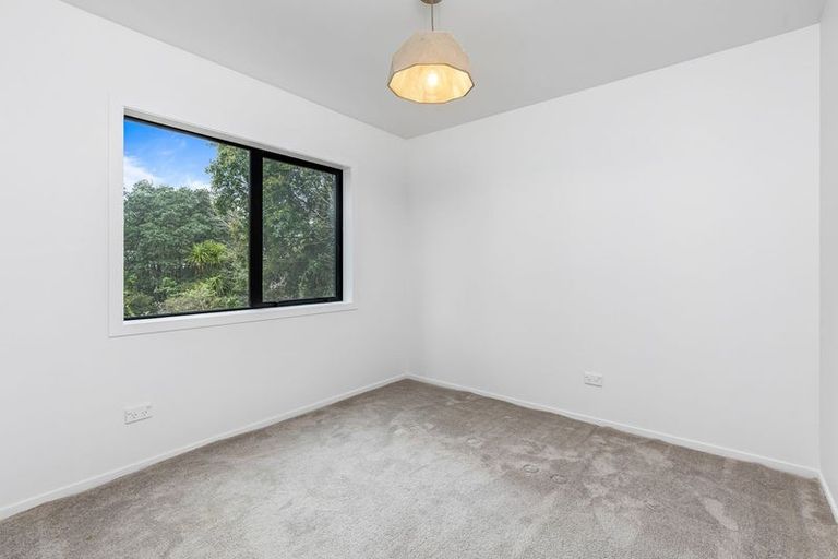Photo of property in 1/56 Centorian Drive, Windsor Park, Auckland, 0632