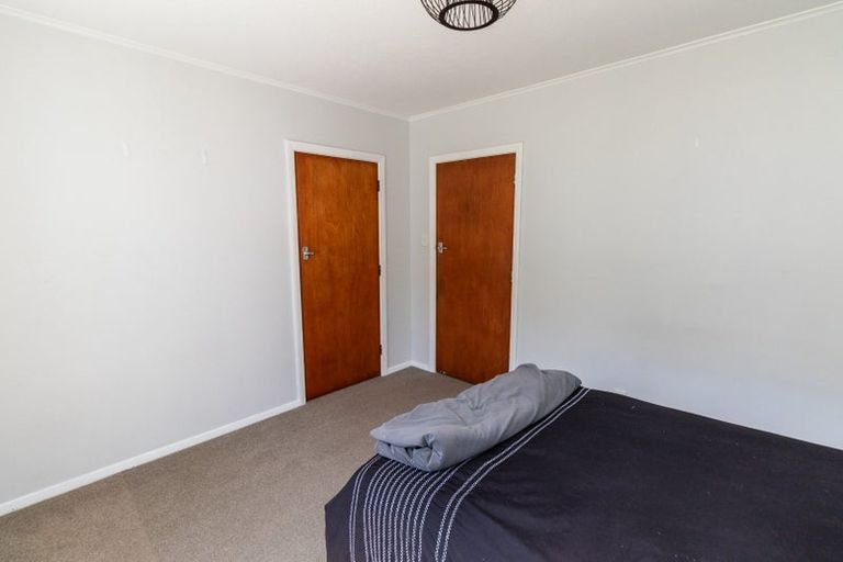 Photo of property in 112 Oriel Avenue, Tawa, Wellington, 5028