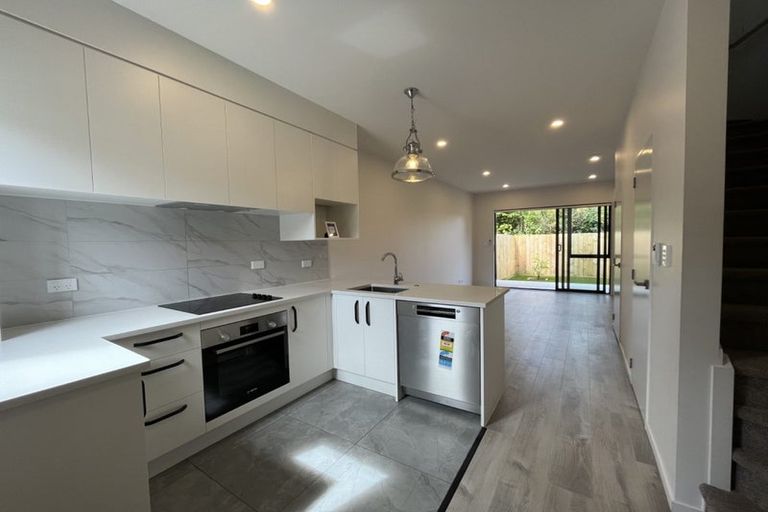 Photo of property in 7/241 Don Buck Road, Massey, Auckland, 0614