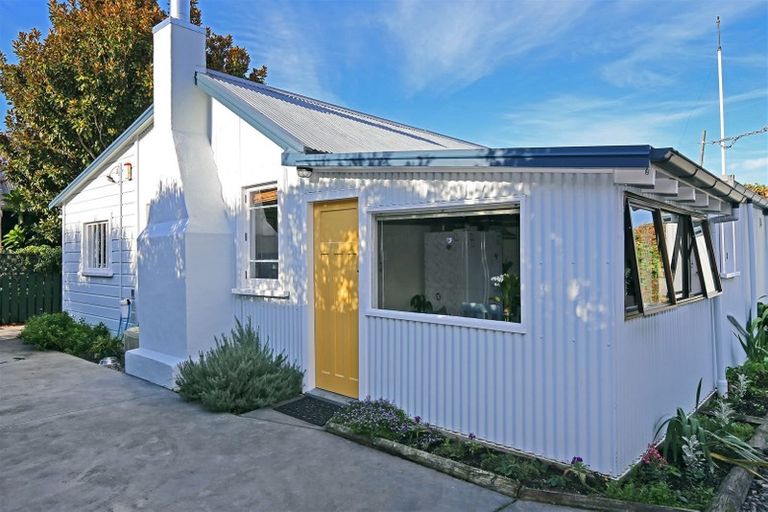 Photo of property in 2/707 Queen Street East, Parkvale, Hastings, 4122