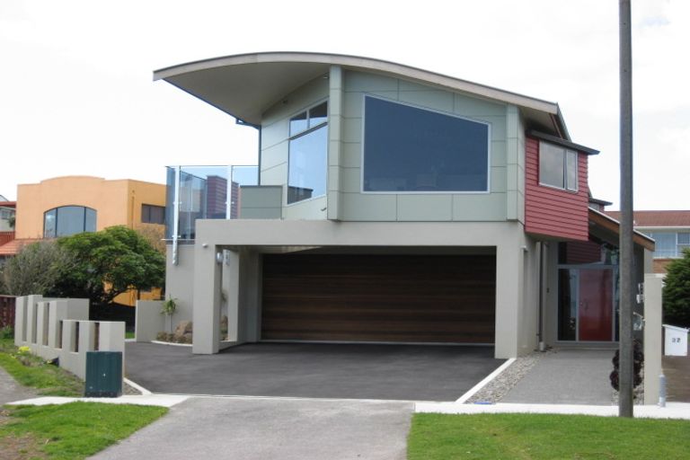 Photo of property in 35 Hamblyn Street, Strandon, New Plymouth, 4312