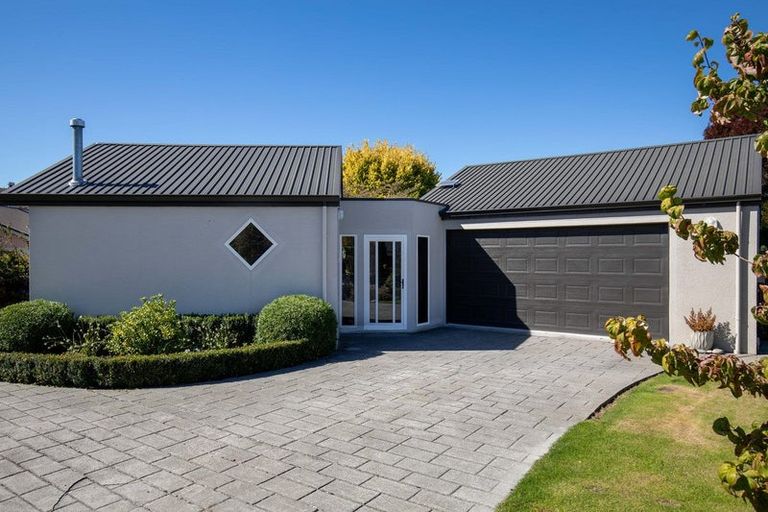 Photo of property in 23 Orchard Street, Clyde, 9330