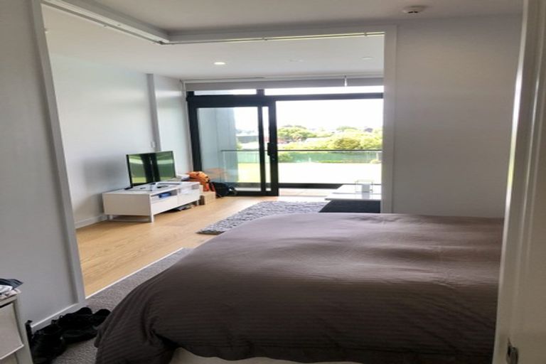 Photo of property in Frank Sargeson Apts, 105/80 Anzac Street, Takapuna, Auckland, 0622