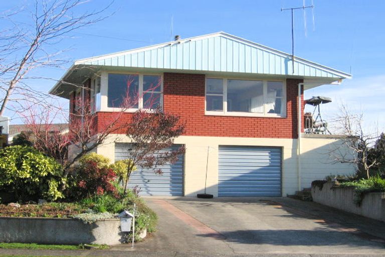 Photo of property in 19 Garden Heights Avenue, Glenview, Hamilton, 3206