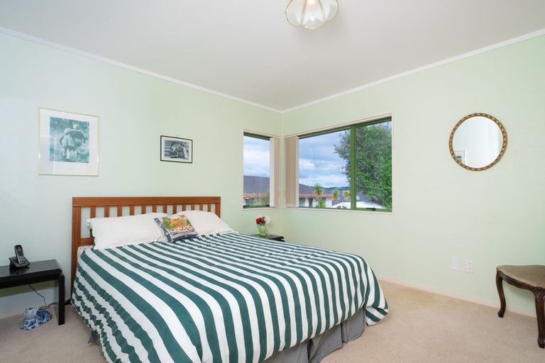 Photo of property in 28 San Bernadino Drive, Henderson, Auckland, 0612