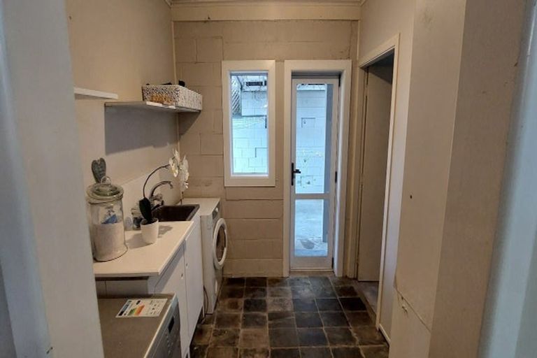 Photo of property in 45 Riverhills Avenue, Pakuranga Heights, Auckland, 2010