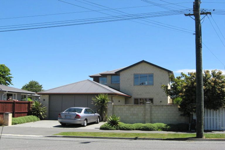 Photo of property in 221 Avonhead Road, Avonhead, Christchurch, 8042