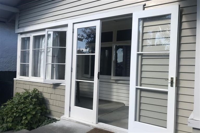 Photo of property in 90 Kennedy Road, Napier South, Napier, 4110