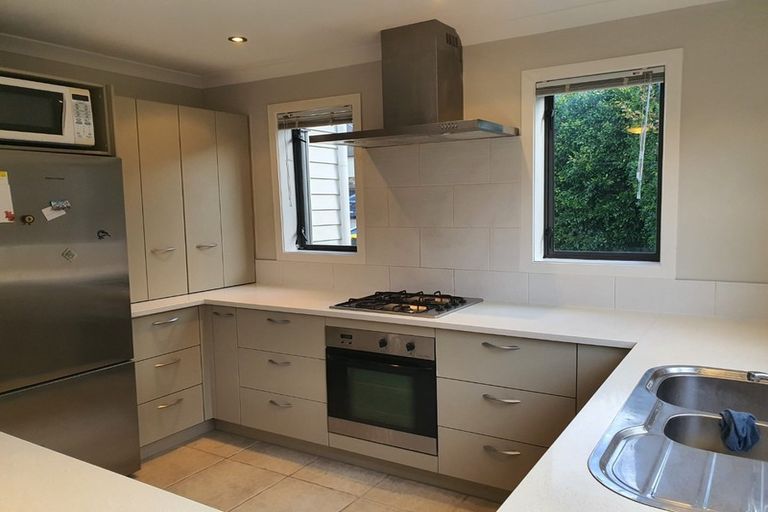 Photo of property in 79 Mt Lebanon Crescent, The Gardens, Auckland, 2105