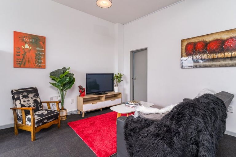 Photo of property in 56 Cutten Street, South Dunedin, Dunedin, 9012