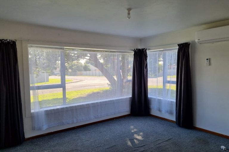 Photo of property in 1 Mana Avenue, Titahi Bay, Porirua, 5022