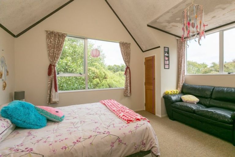 Photo of property in 273 Henwood Road, Paraite, New Plymouth, 4372