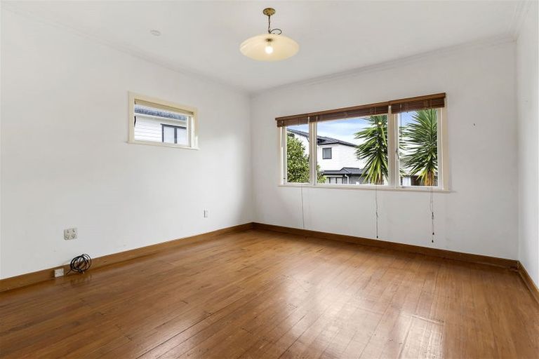 Photo of property in 1/13 Gibraltar Street, Howick, Auckland, 2014