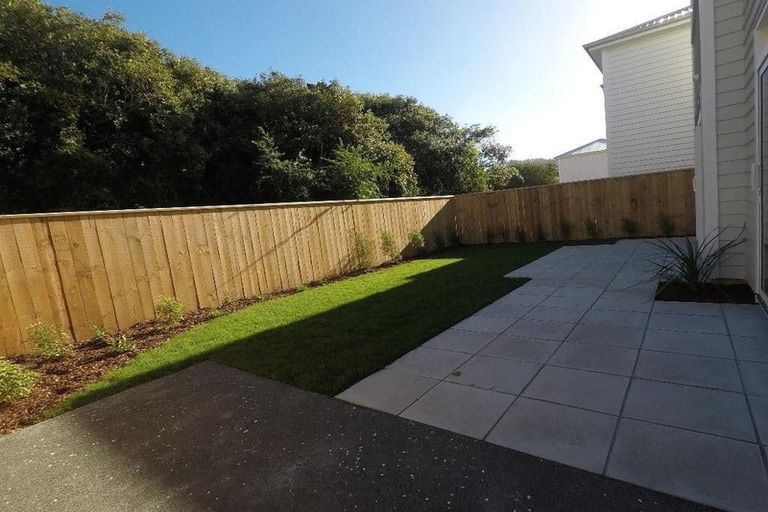 Photo of property in 12 Glide Lane, Whitby, Porirua, 5024