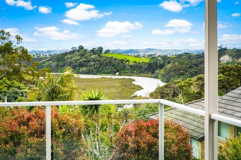Photo of property in 74 Rivervale Grove, Stanmore Bay, Whangaparaoa, 0932