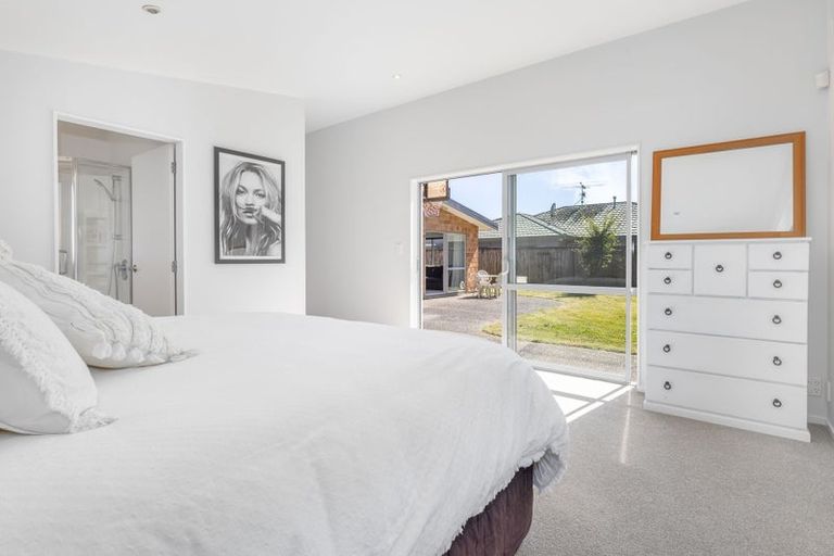 Photo of property in 102 Weggery Drive, Waikanae Beach, Waikanae, 5036