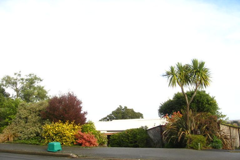 Photo of property in 32 Bengal Drive, Cashmere, Christchurch, 8022