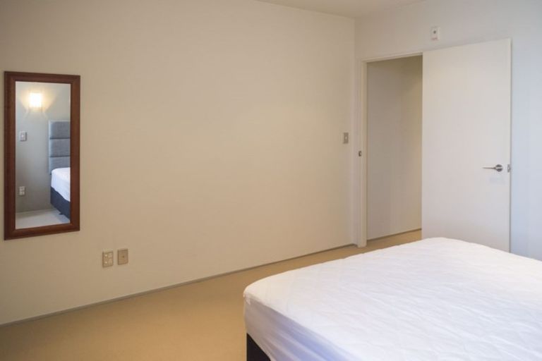 Photo of property in Sanctum Apartment, 10 Ebor Street, Te Aro, Wellington, 6011