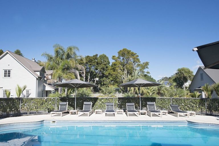 Photo of property in 16 Chapel Street, Russell, 0202