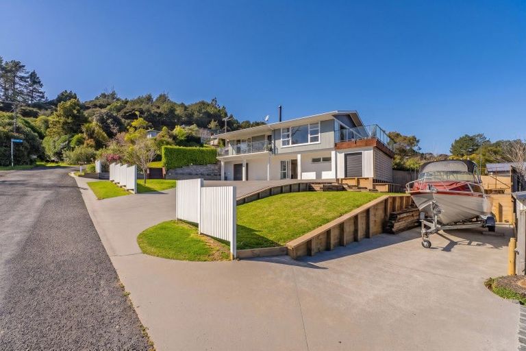 Photo of property in 54 Main Street, Coromandel, 3506