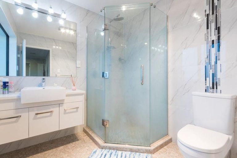 Photo of property in 2 Ballyholey Drive, Flat Bush, Auckland, 2019