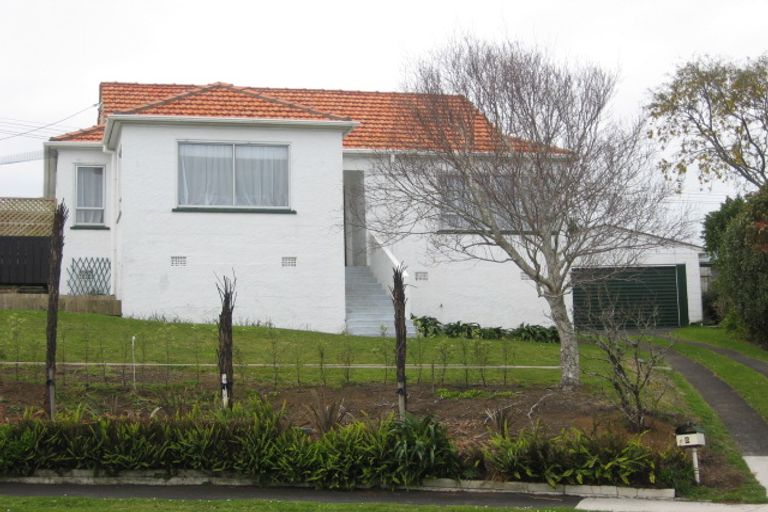 Photo of property in 8 Tor Street, Westown, New Plymouth, 4310