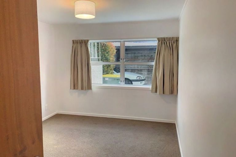 Photo of property in 12a Westwell Road, Belmont, Auckland, 0622