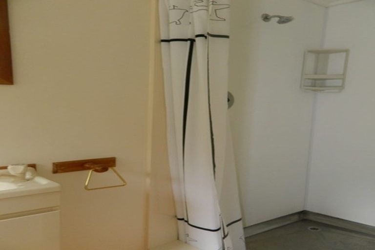 Photo of property in 33 Sunset Parade, Plimmerton, Porirua, 5026