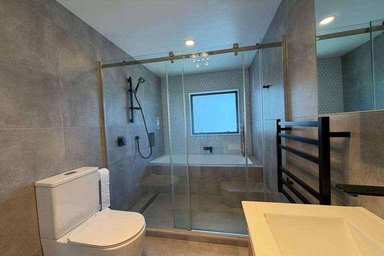 Photo of property in 94a Alton Avenue, Hillcrest, Auckland, 0627