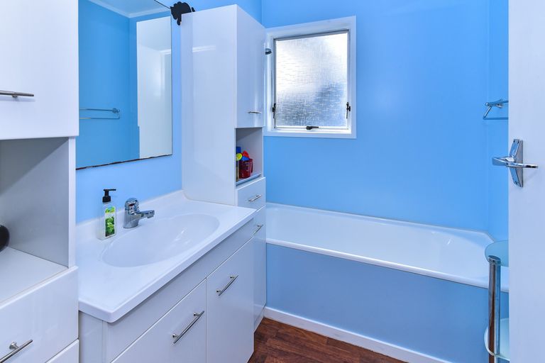 Photo of property in 26 Killington Crescent, Mangere, Auckland, 2022