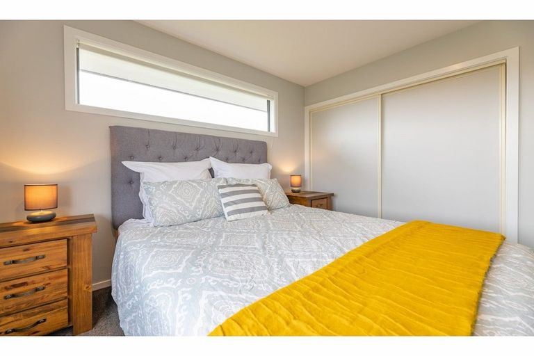 Photo of property in 34 Roberts Road, Hei Hei, Christchurch, 8042