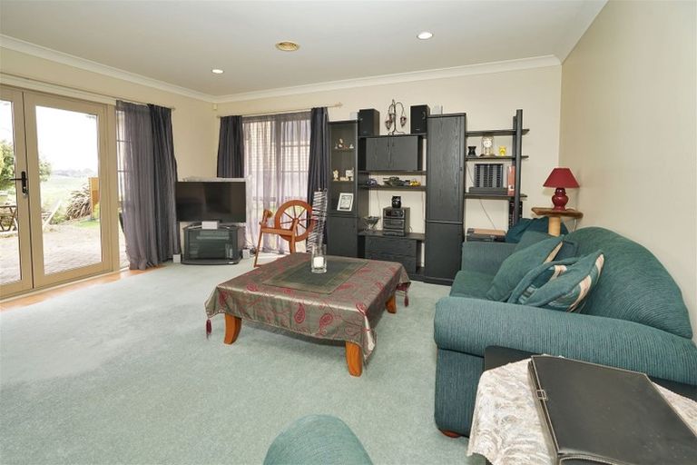 Photo of property in 17 Highgrove Drive, Grandview Heights, Hamilton, 3200