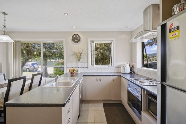 Photo of property in 17 Logie Place, Bromley, Christchurch, 8062