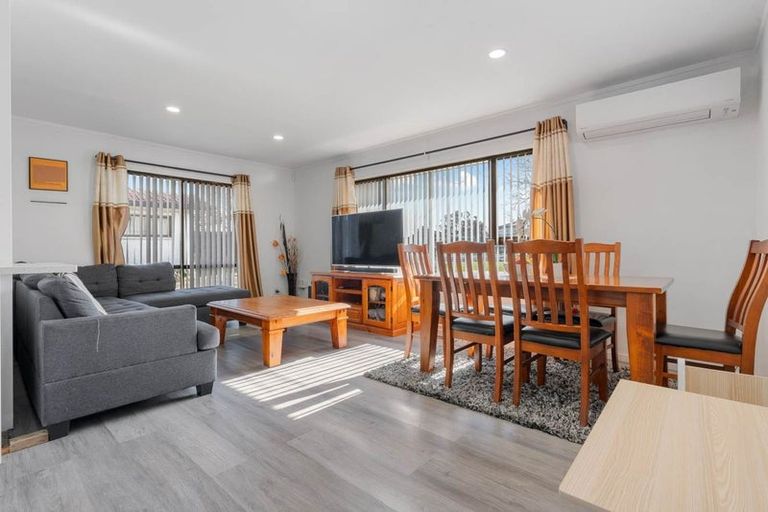 Photo of property in 106b Beach Road, Pahurehure, Papakura, 2113
