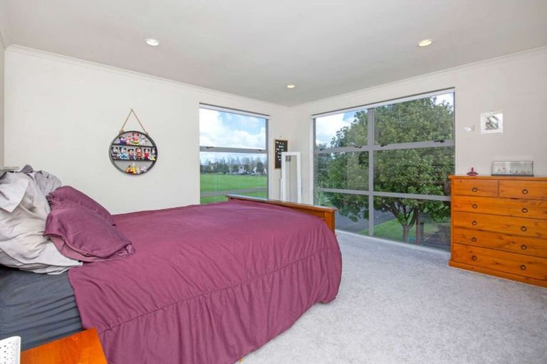 Photo of property in 16 Figaro Crescent, Takanini, 2112