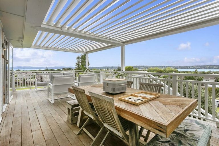 Photo of property in 93 Taylor Road, Mangere Bridge, Auckland, 2022