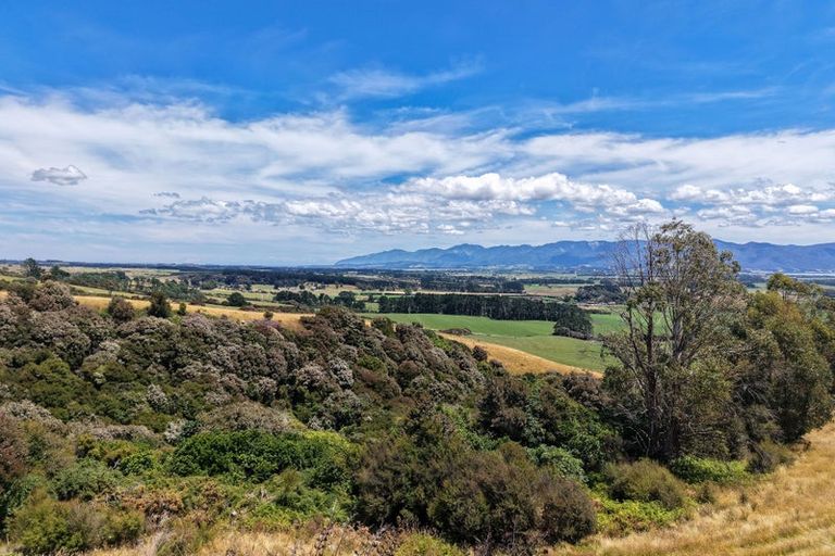 Photo of property in 1937 Lake Ferry Road, Pirinoa, Featherston, 5772
