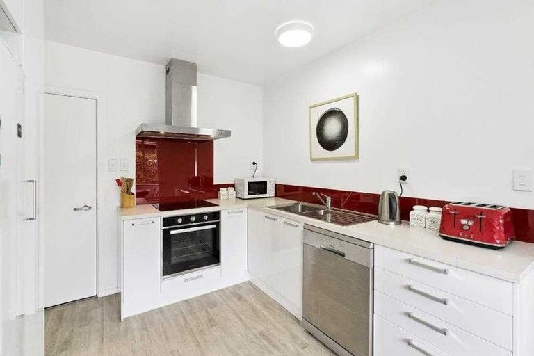 Photo of property in 3/66 Waimairi Road, Upper Riccarton, Christchurch, 8041