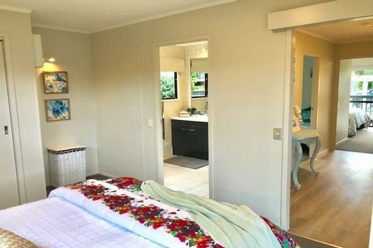 Photo of property in 72a Beach Road, Onerahi, Whangarei, 0110