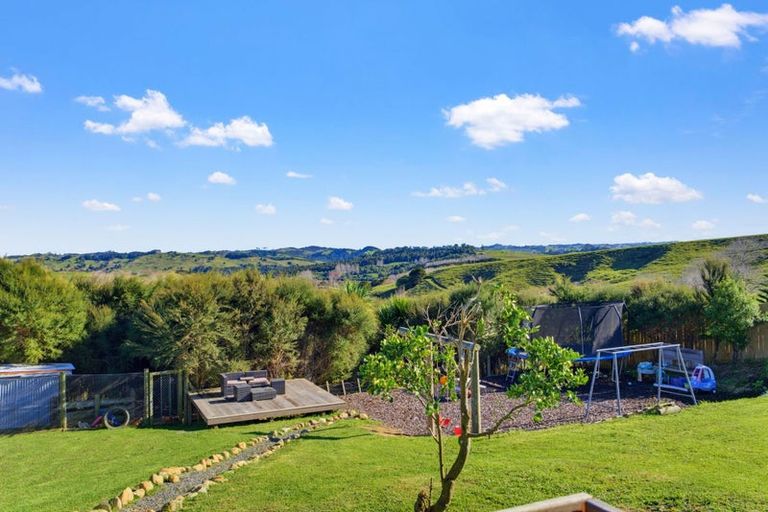 Photo of property in 161 Ranganui Road, Kaiwaka, 0573